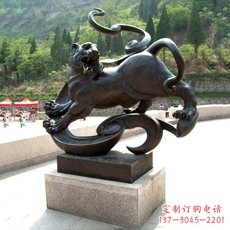 德州纯铜雕刻的熊猫动物雕塑