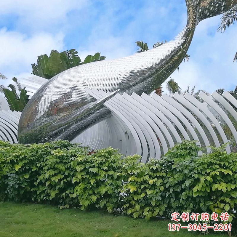 德州海豚雕塑镜面鲸鱼创意动物景观