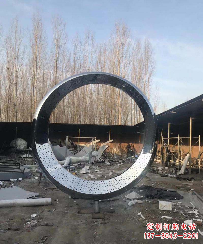 德州不锈钢圆环雕塑抽象美的体现