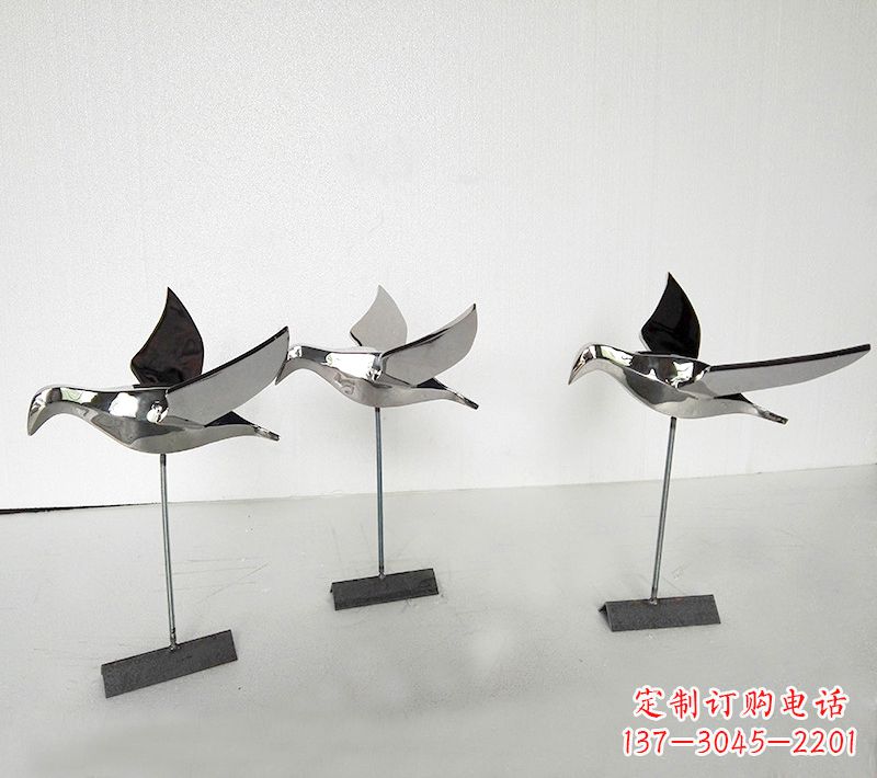 德州优雅的鸽子雕塑——不锈钢插件公园的精美装饰
