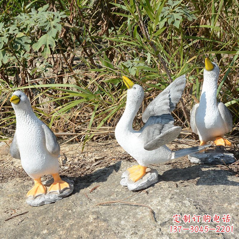 德州放飞和平鸽的雕塑