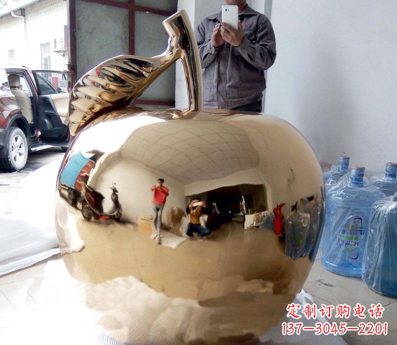 德州精美的不锈钢镜面苹果雕塑