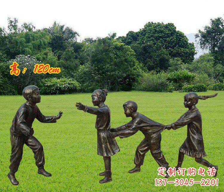 德州公园玩老鹰捉小鸡的儿童小品铜雕 (2)