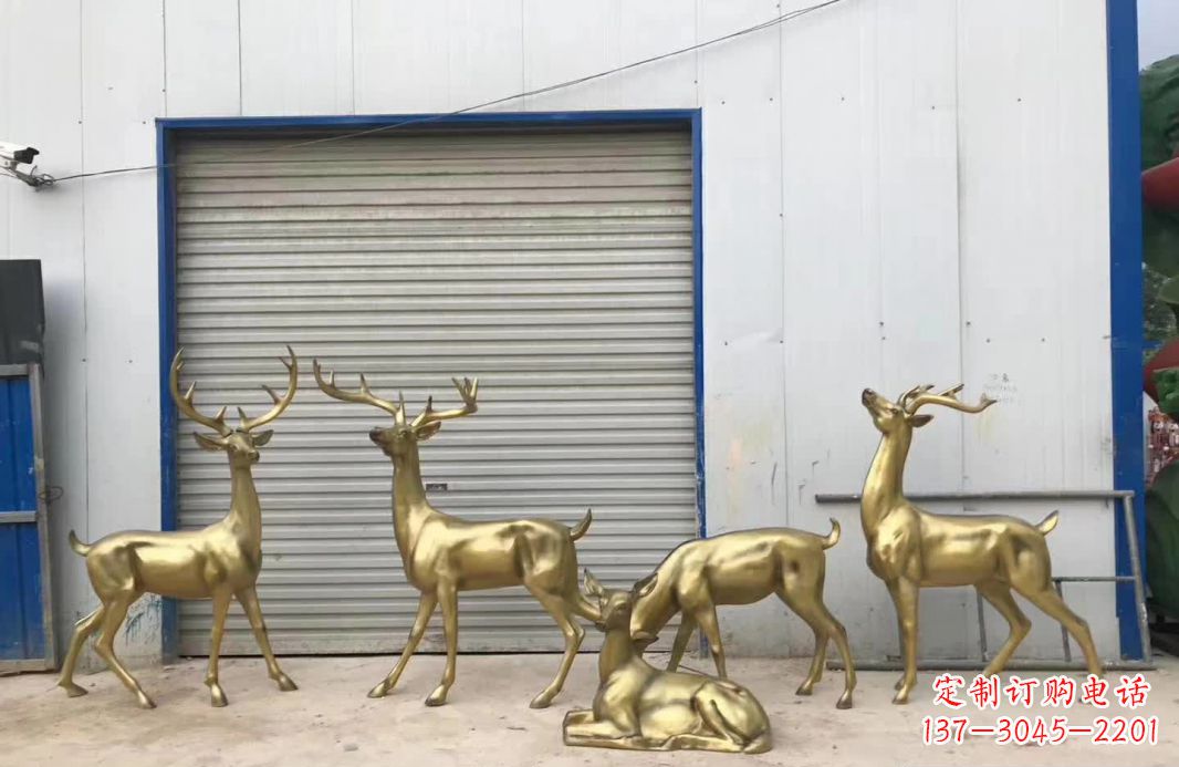 德州产自中领雕塑的手工鹿群铜雕塑,是一款以鹿…