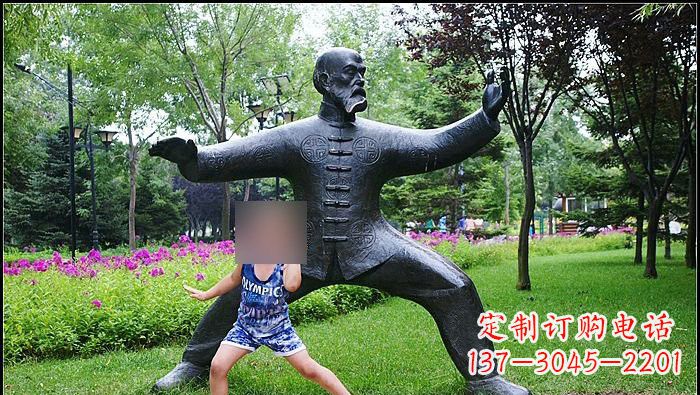 德州铜雕打太极拳的老人