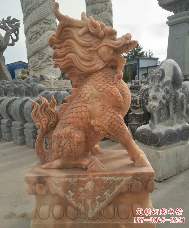 德州晚霞红麒麟雕塑1