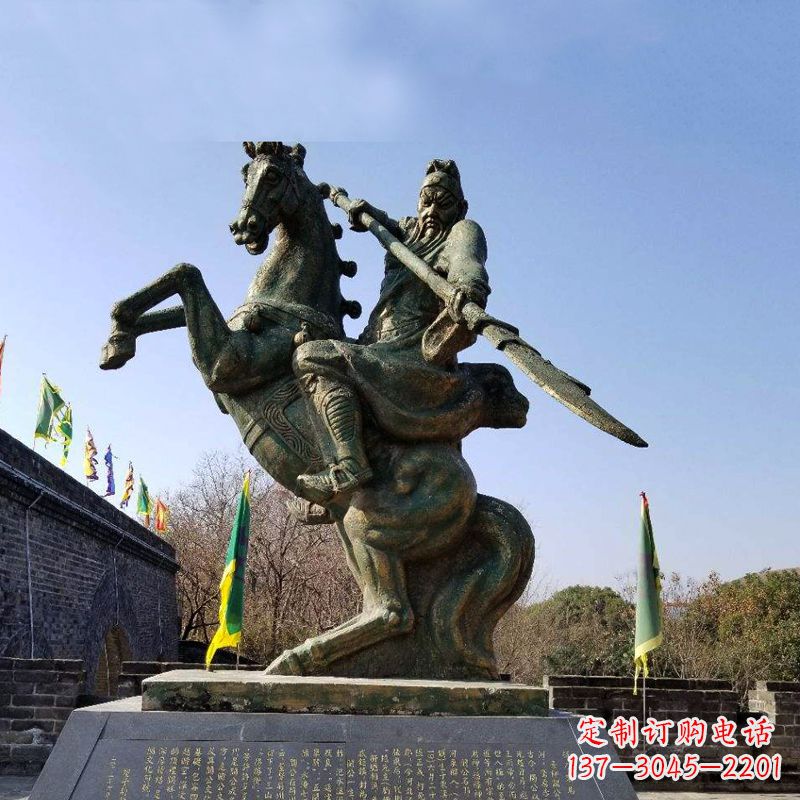 德州五虎上将关羽骑马舞大刀铜雕景观
