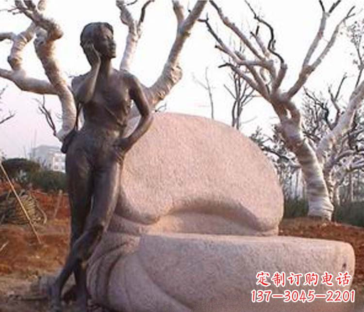 德州现代女人打电话铜雕