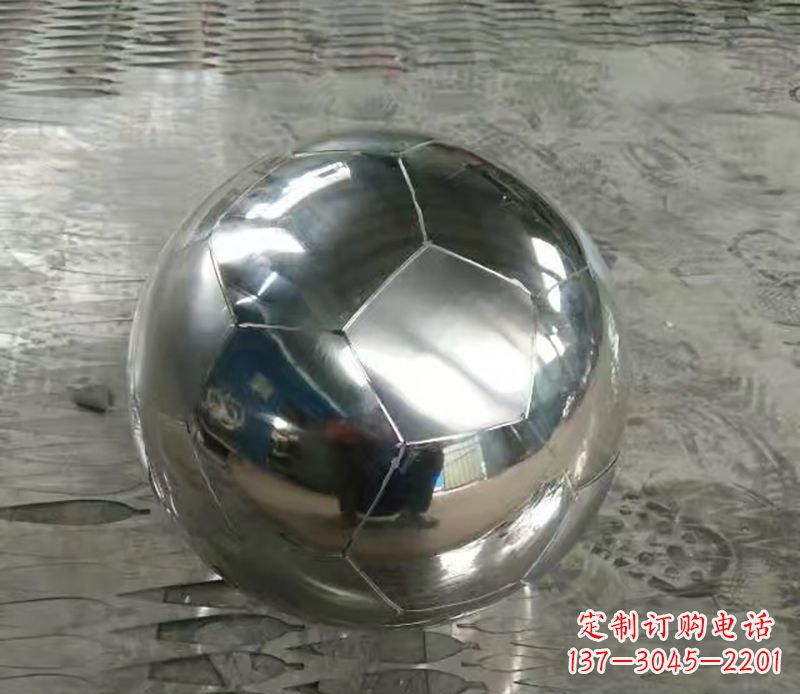 德州足球不锈钢体育器材雕塑